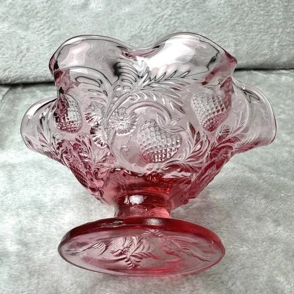 Fenton Ruby Pink Vintage Strawberry Pattern Pedestal Compote Ruffled Edge Glass - Picture 7 of 12